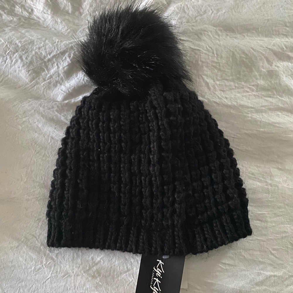 Fleece Lined Cable Knit Hat